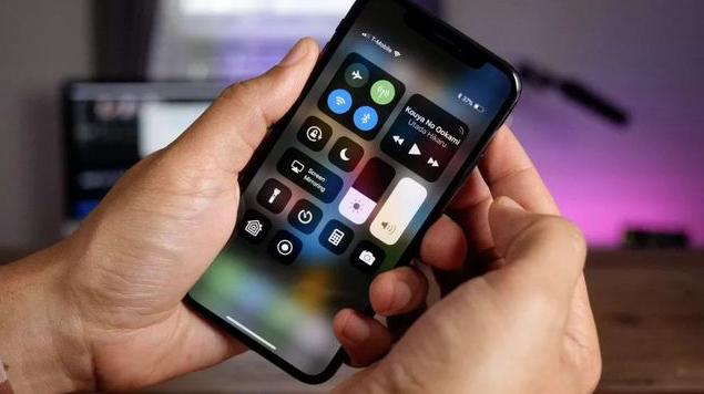 平江苹果手机维修分享iPhone 12信号差怎么办 