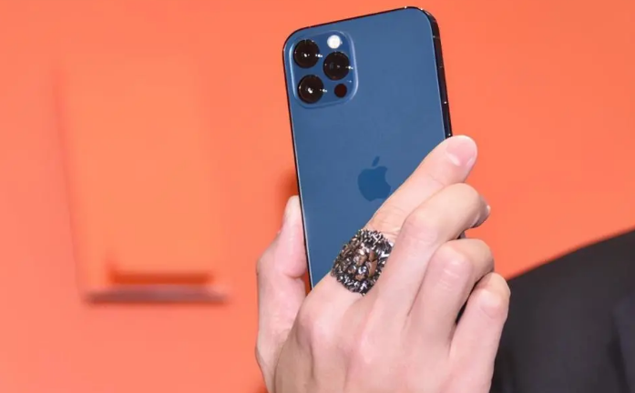 平江苹果手机维修分享iPhone12系列重启方法教程 